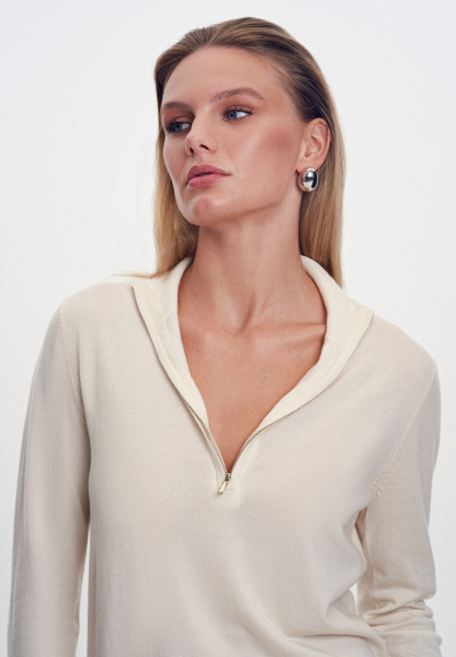 2402W свитер молочный (2)