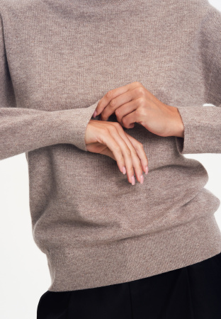 2480W джемпер бежевый люрекс (6)