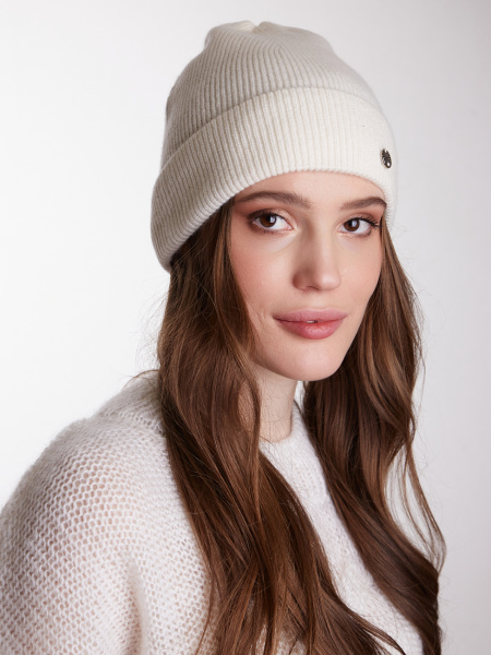 Шапка 32161CHL молочная (3)