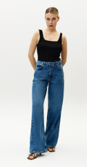 топ 25S3005K черный 1  джинсы 25S3731F синий
