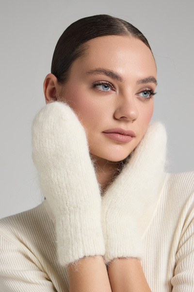 варежки 260124X - молочный 9