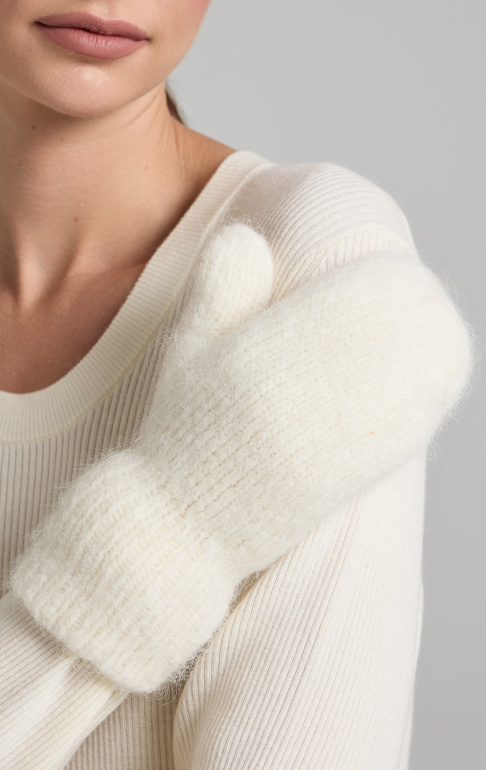 варежки 260124X - молочный 4