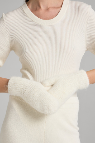 варежки 260124X - молочный 8