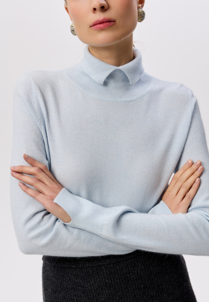 водолазка с разрезом на горле 2437W голубой (8)