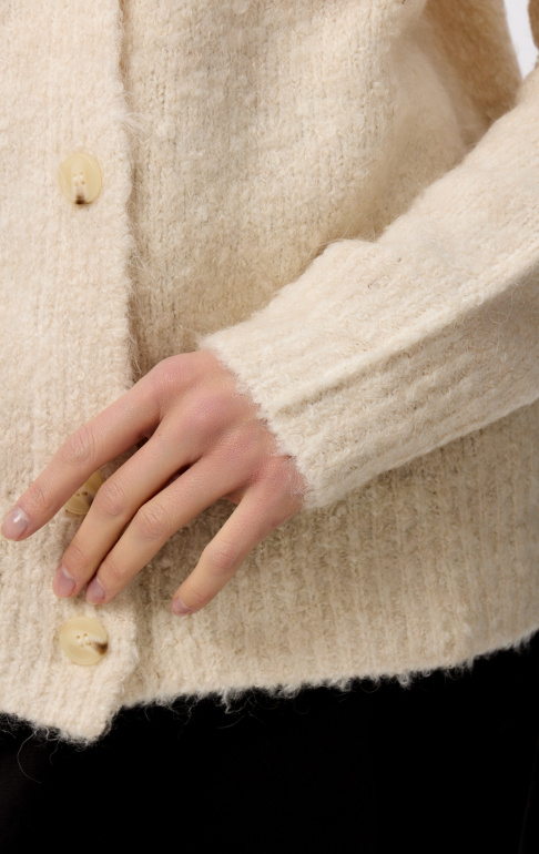 кардиган букле 25W0412K молочный (8)